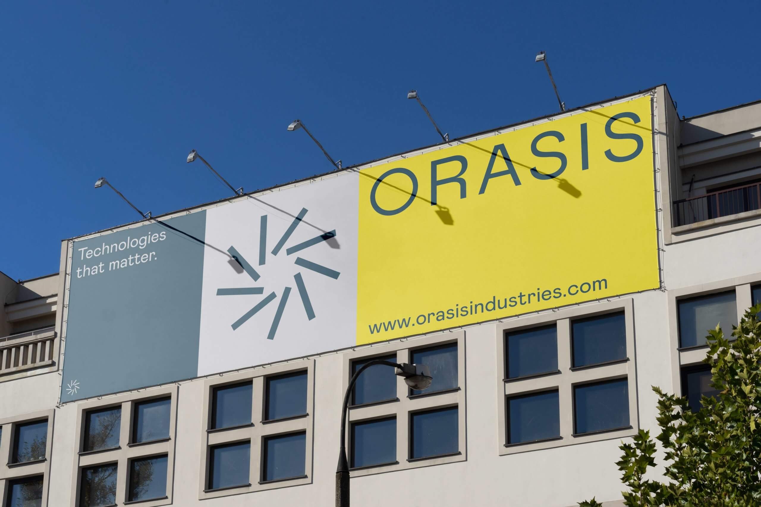 ORASIS Industries Plakat Gebäude